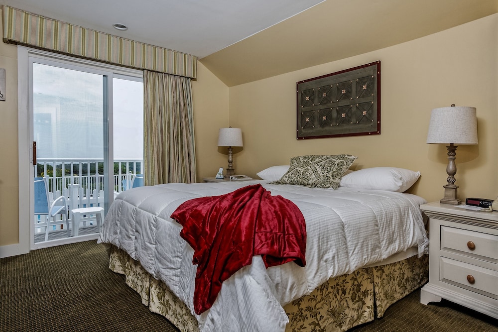 Glen Cove Inn and Suites 8/50