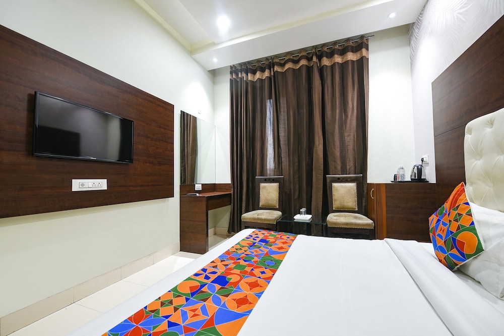FabHotel KK Continental Albert Rd 17/42