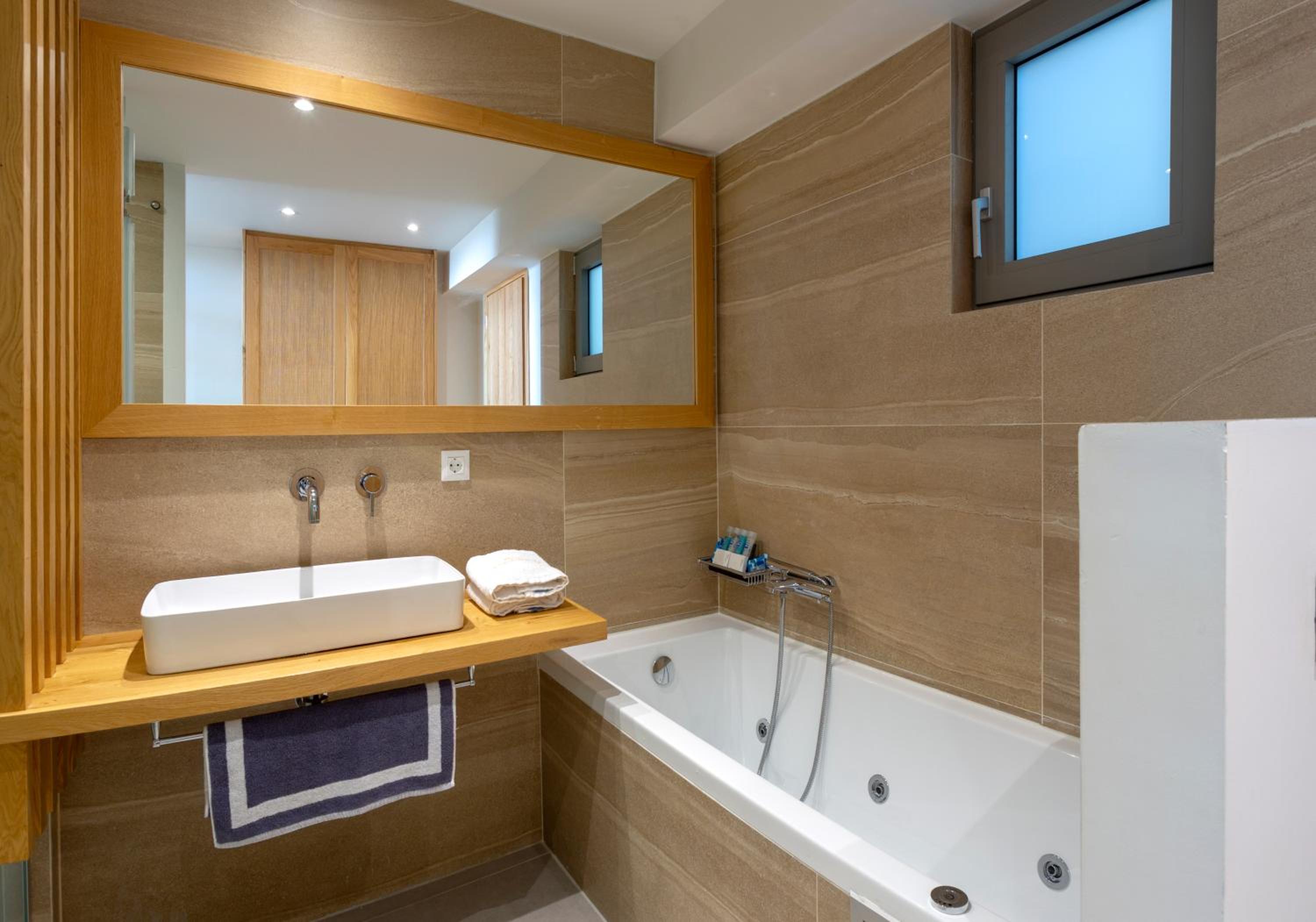 Deluxe, Suite, Side Sea View, Two Story, Private Pool