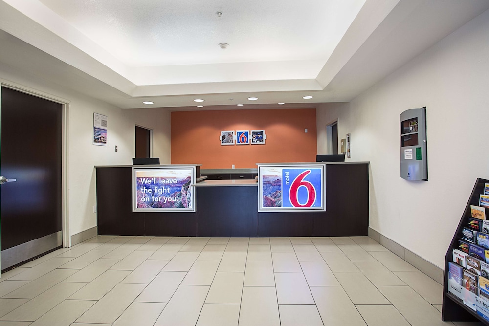 Motel6 Page, AZ 6/60