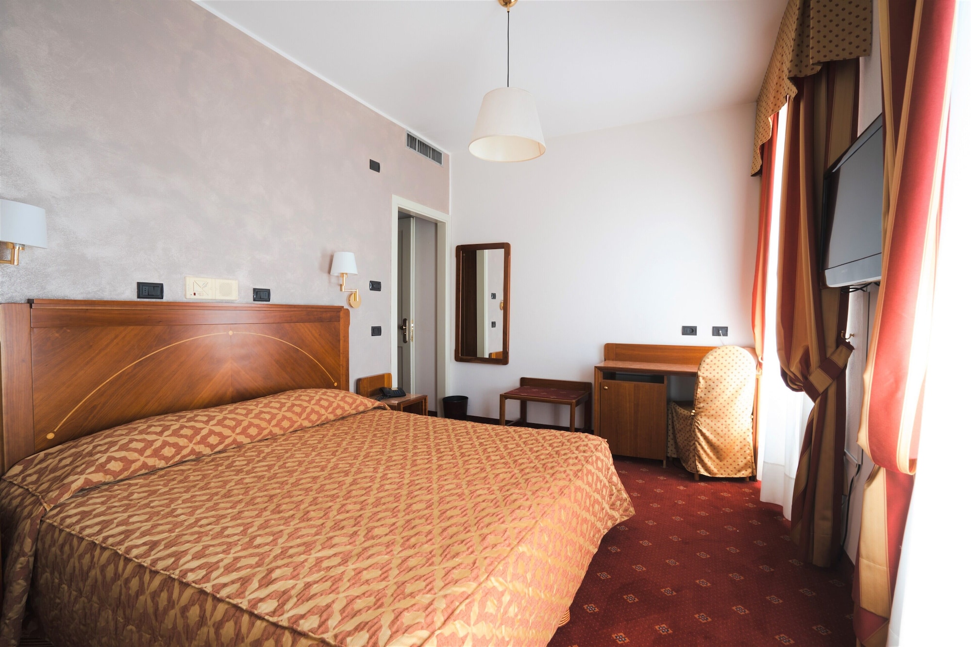 STANDARD, DOUBLE BED