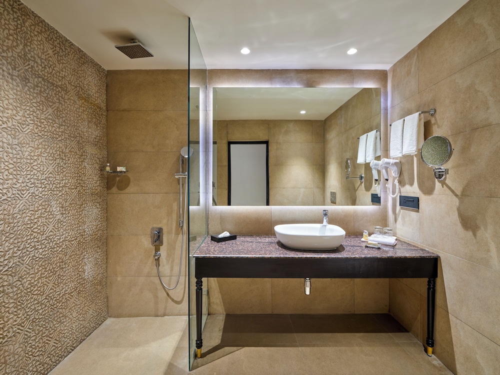 غرفة بريميوم بسريرين منفصلين، Pride Amber Villas Resort 3/3
