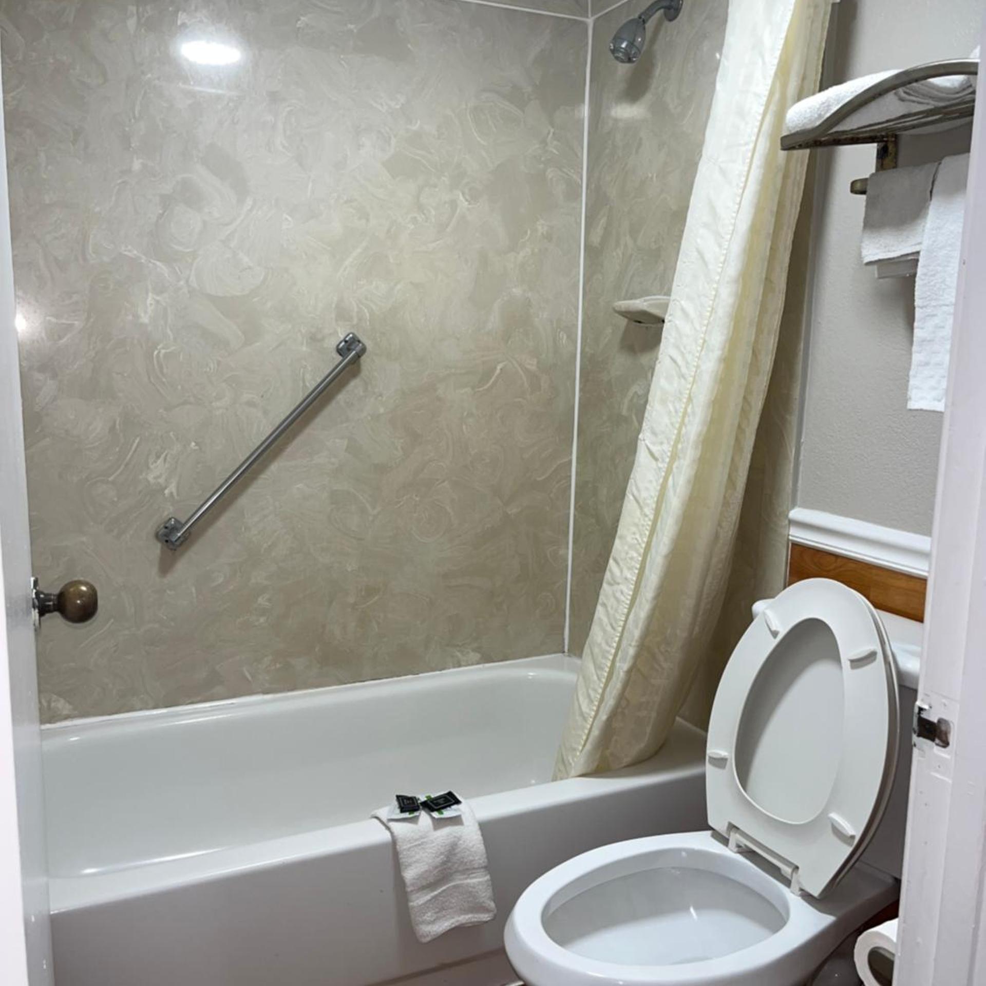 Hallmarc Inn & Suites of West Memphis 54/55