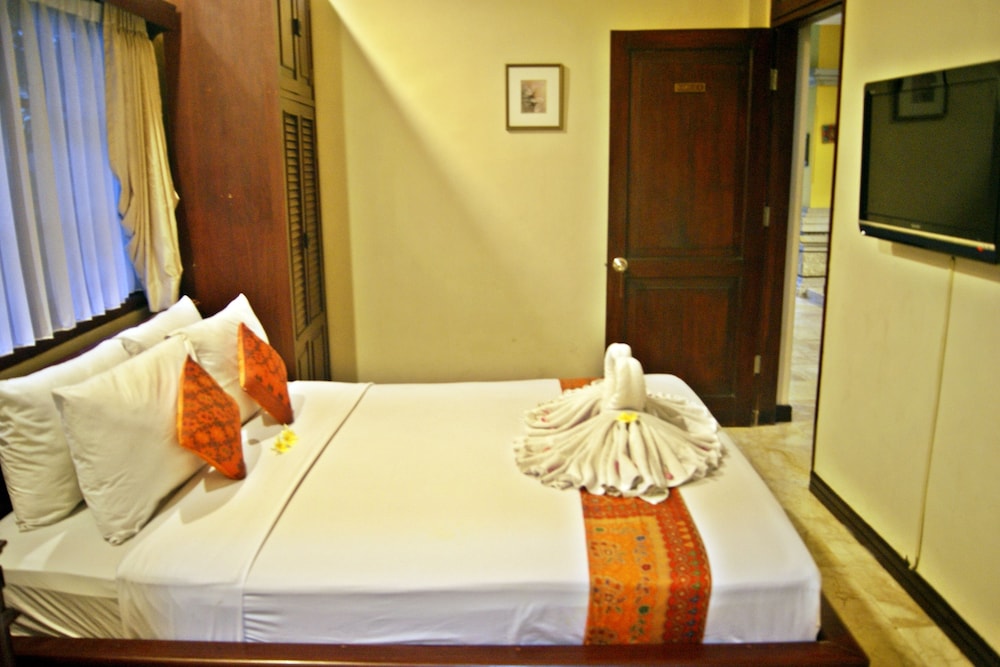 Royal Hotel and Villa Bali 18/48