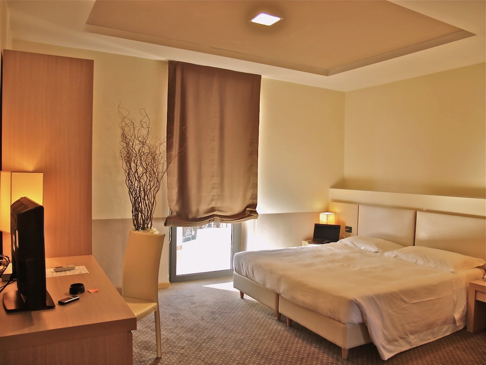 Domus Park Hotel 20/68