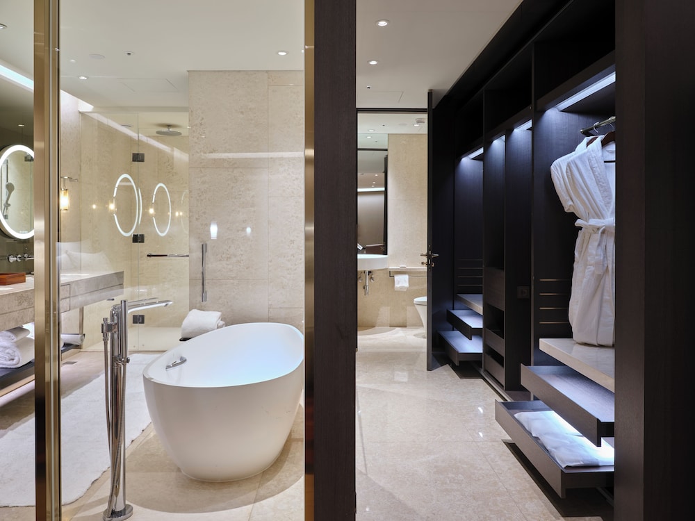 Grand Hyatt Jeju 49/50