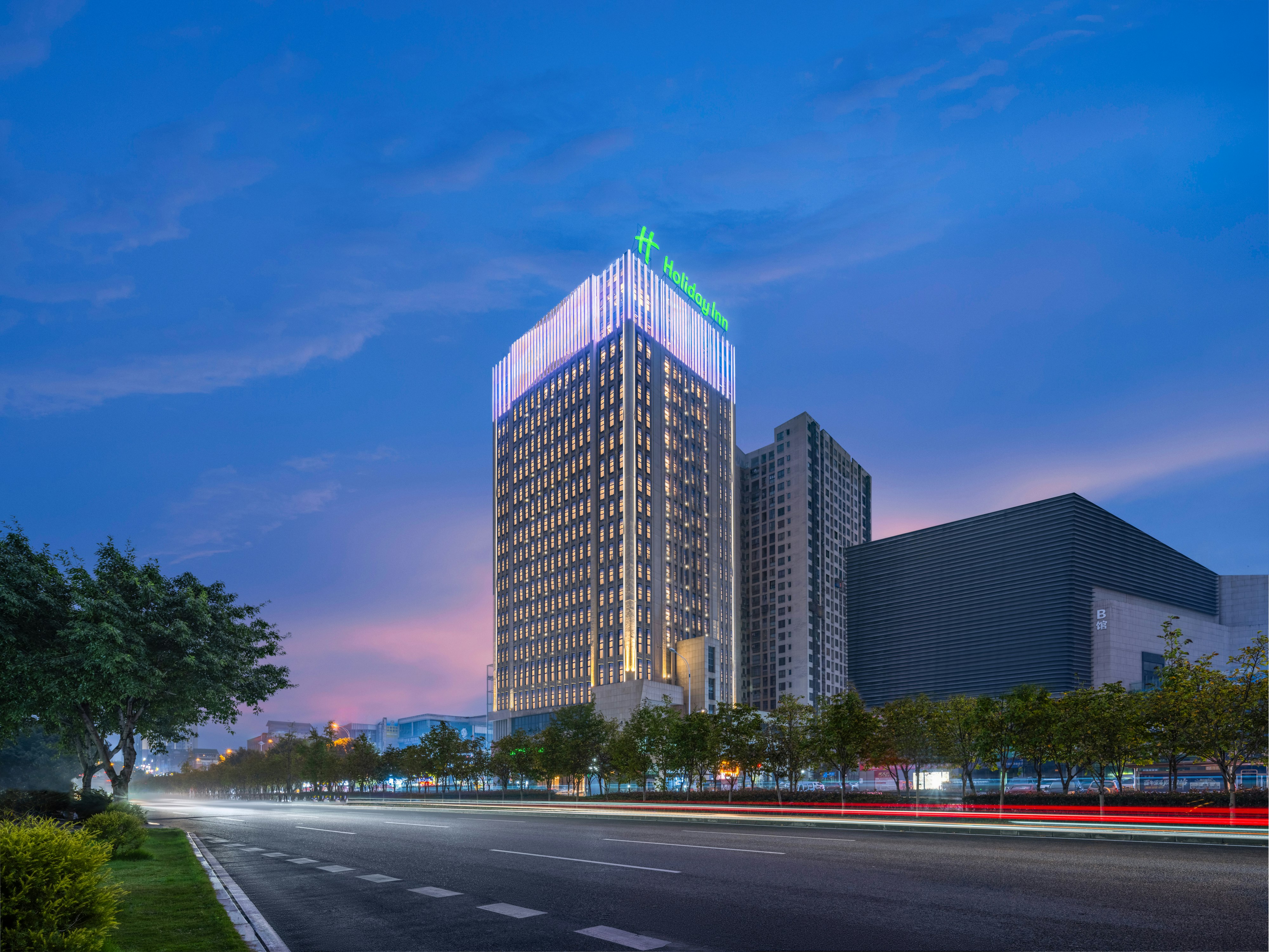 Holiday Inn Chongqing Shuangfu 1/16