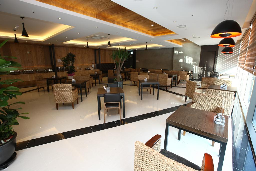 R.Lee Suite Hotel Ganseok 24/31