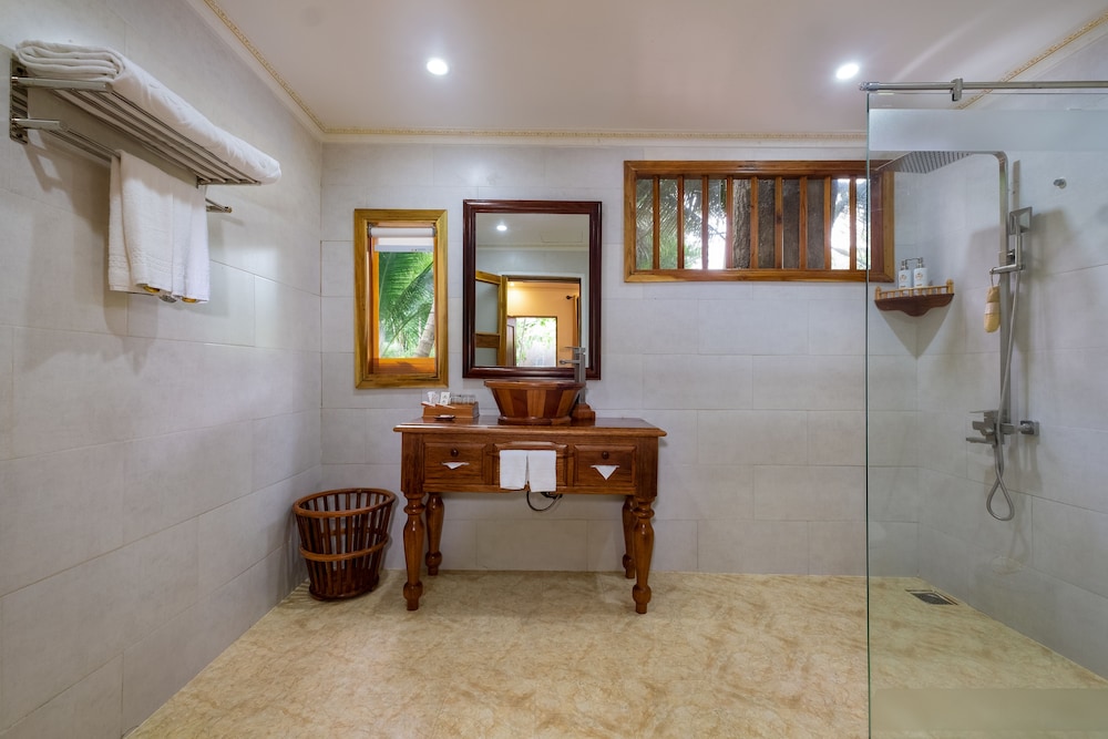 Coco Palm Beach Resort Spa 27/50