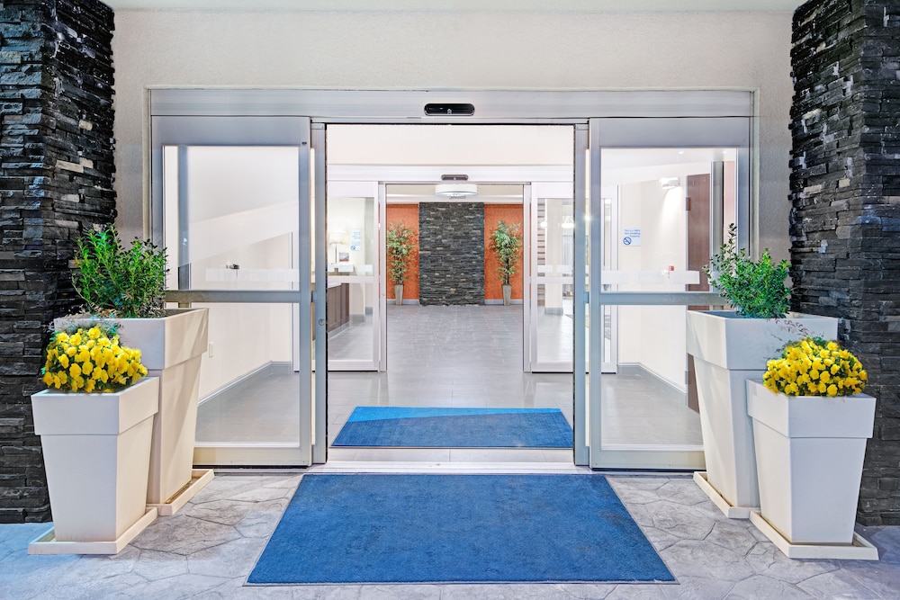 Holiday Inn Express Hotel And Suites Monahans I 20 17/49