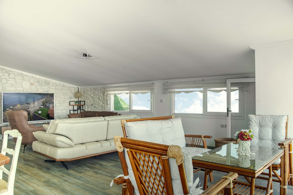 Cunda Aksac Otel 30/50