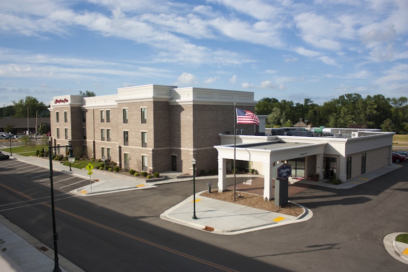 Hampton Inn Burlington, WI 53/58