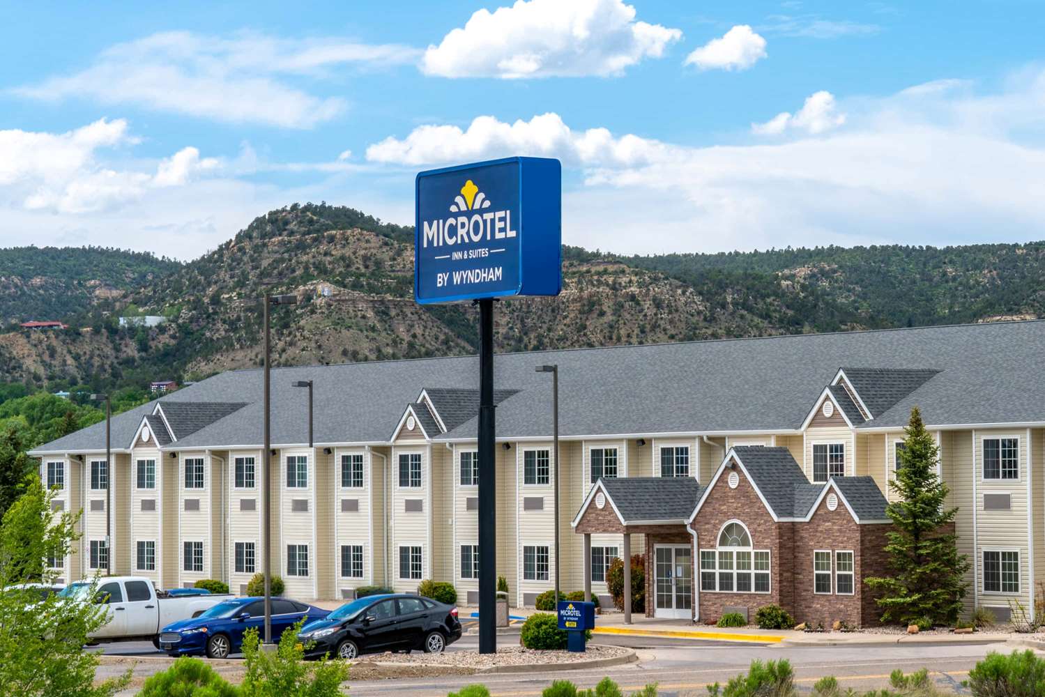 Microtel Inn & Suites by Wyndham Raton 1/21