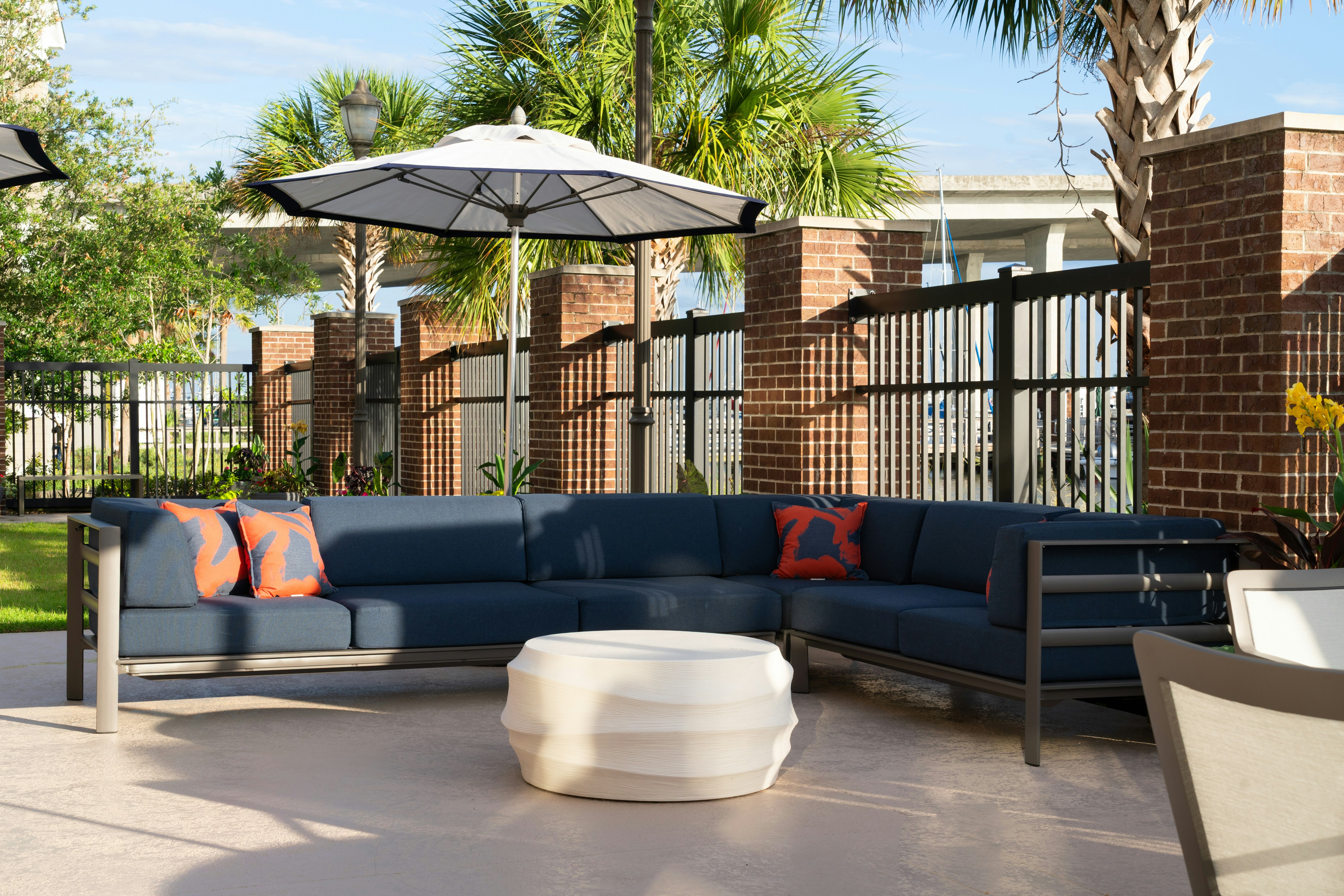 Hilton Garden Inn Charleston Waterfront Downtown 48/77