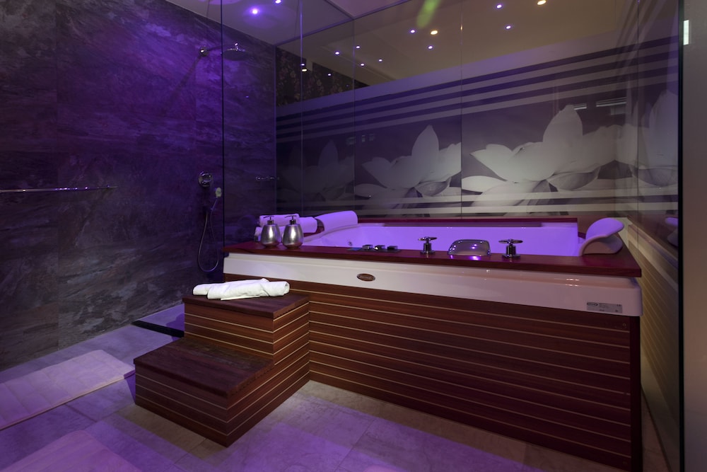 Boban Luxury Suites 78/80