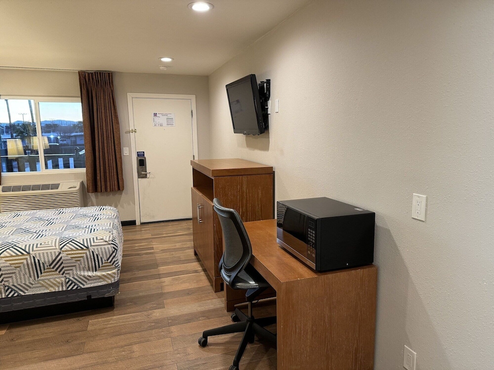 Motel6 Ridgecrest, CA -China Lake 41/51