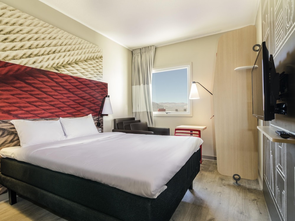 Ibis Calama 14/50