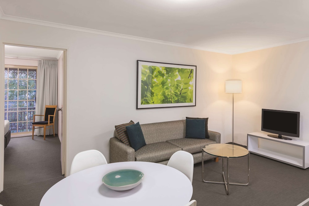 Adina Serviced Apartments Canberra Kingston 44/62
