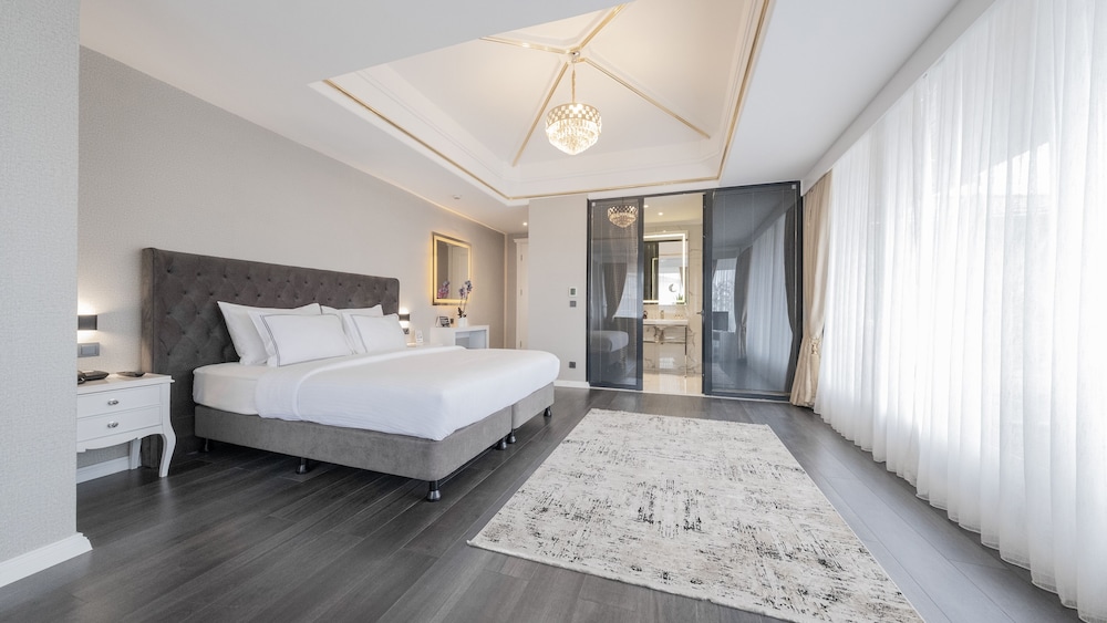 PENTHOUSE SUITE, SEA VIEW, HOT TUB