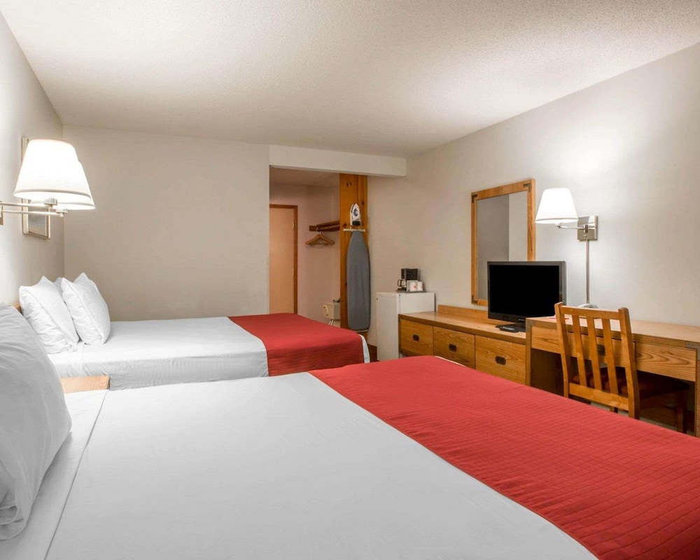Rodeway Inn Lake Placid South 14/32