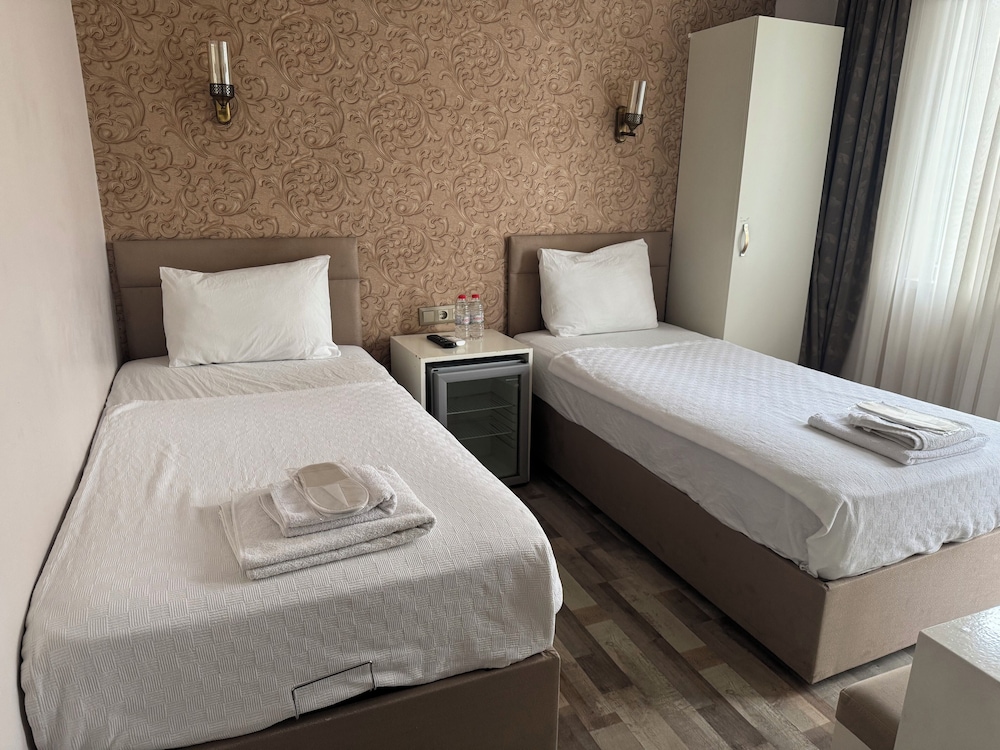 STANDARD, TWIN BEDS