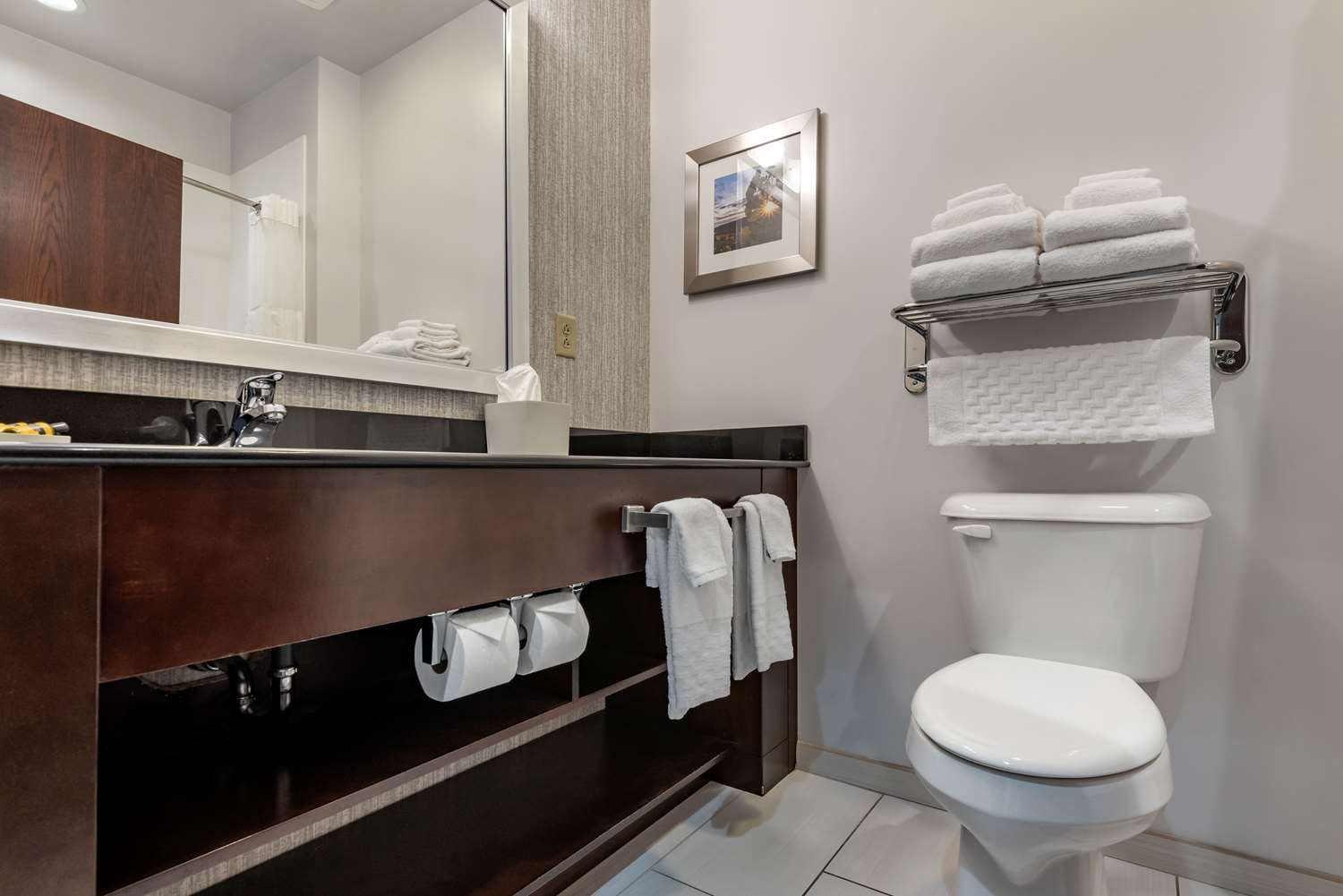 Best Western Plus The Hammondsport Hotel 51/51