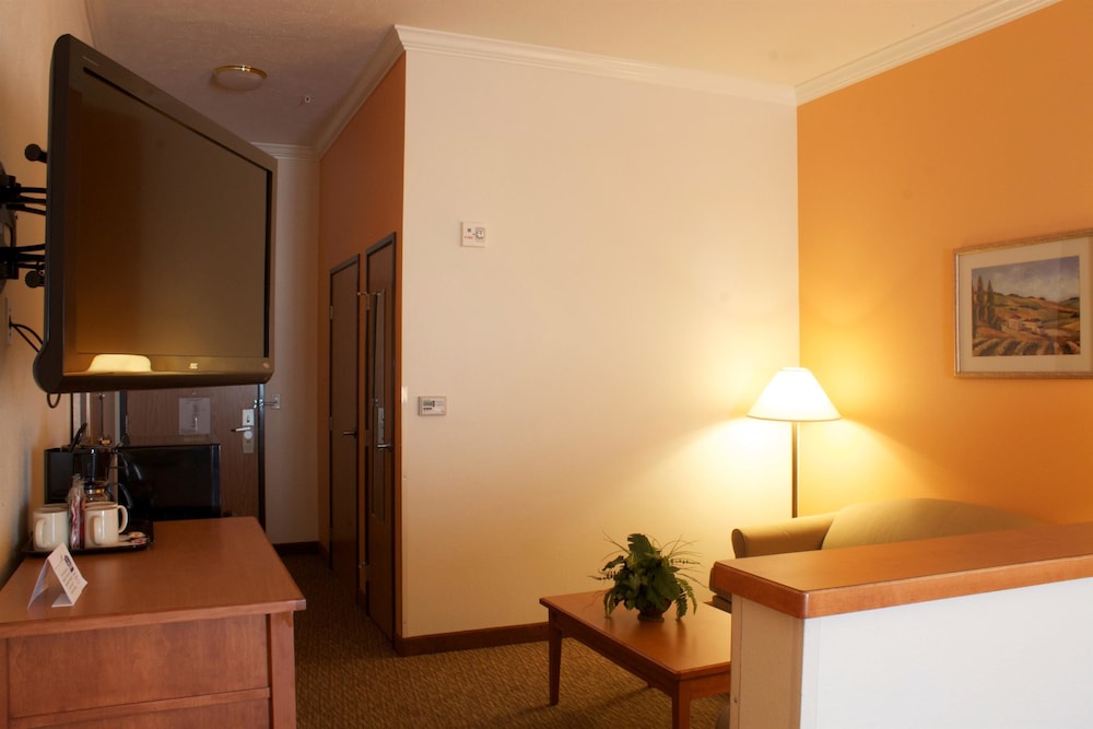 Best Western Plus Grapevine Inn 32/42