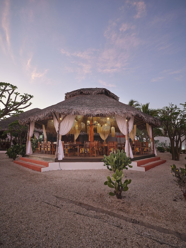 Antsanitia Resort 9/64
