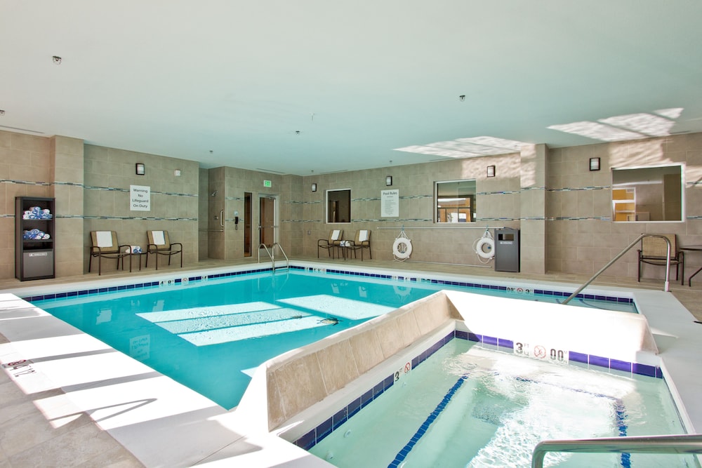 Holiday Inn Express Hotel Suites Denver East Peoria Street 6/59