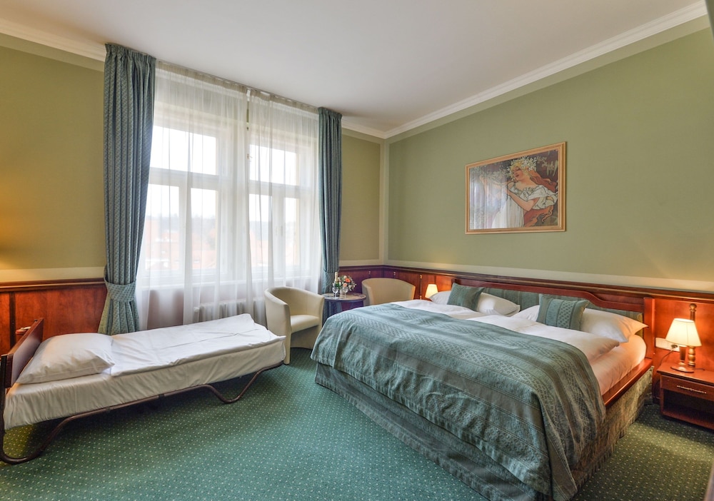 HASTAL HOTEL 15/42