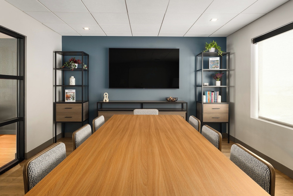 Atwell Suites Belgrade Bozeman Airport by IHG 43/50