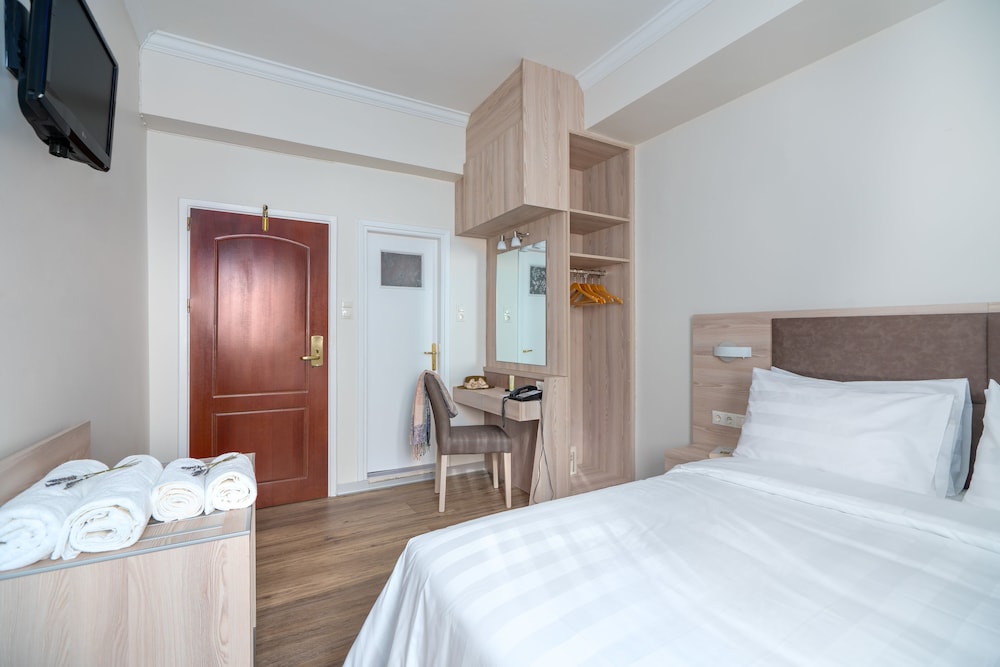 Attalos Hotel 19/48