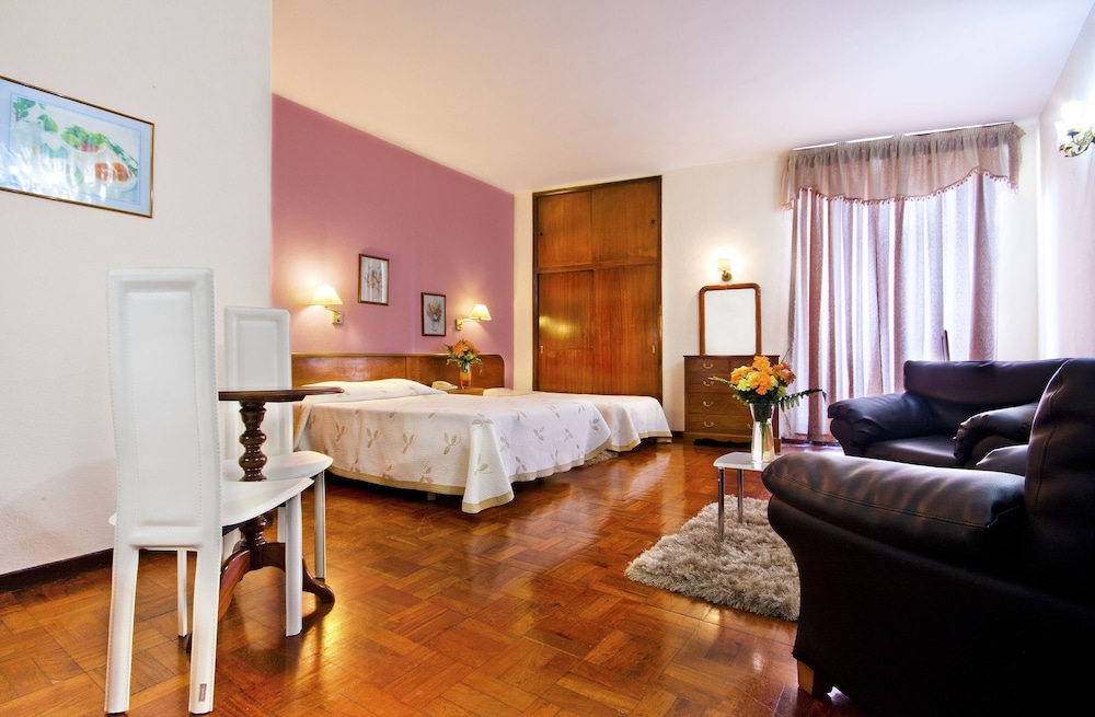 Hotel Residencial Colombo 31/50