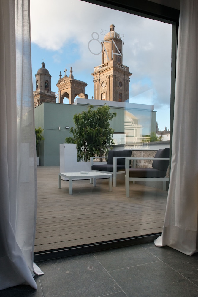 Suites 1478 49/50