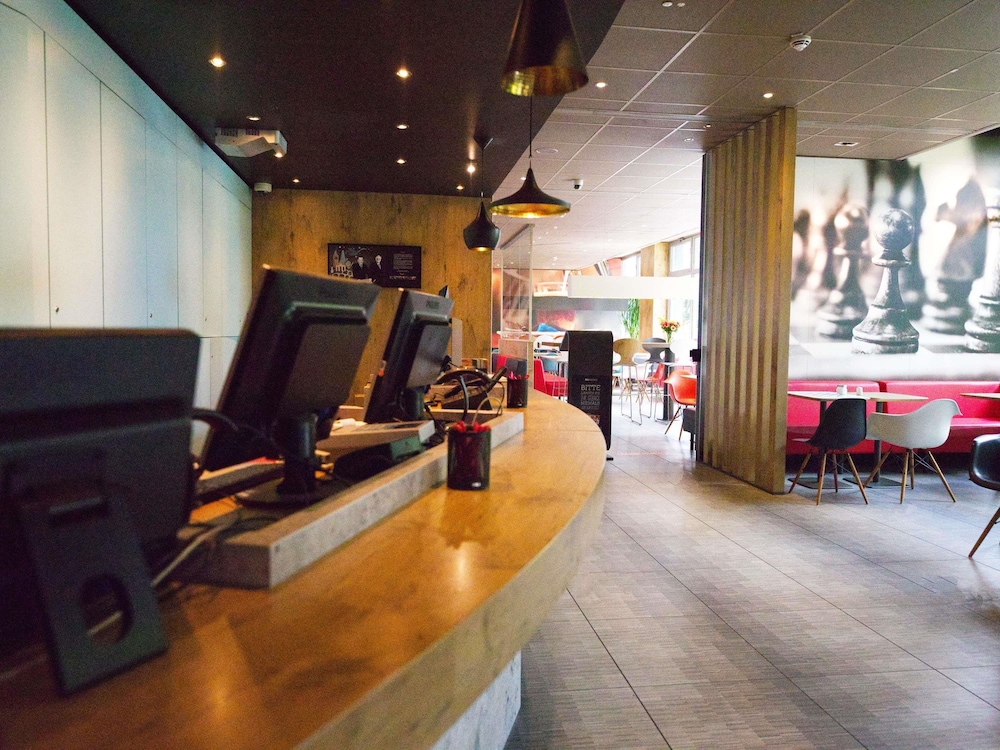 Ibis Hotel Koln Centrum 40/68
