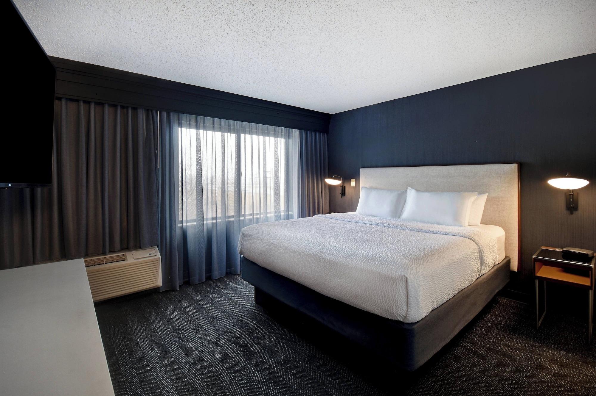 1 Bedroom, Suite, Balcony