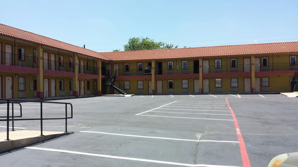 Taylor village inn and suites 24/26