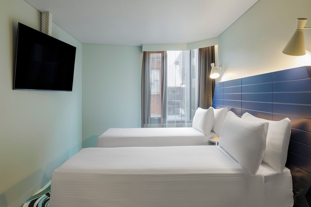 ADGE Hotel & Residence 13/50