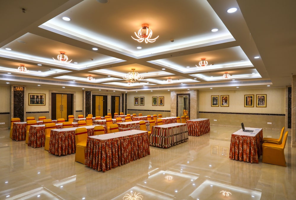 AADITHYA HOTEL 22/29