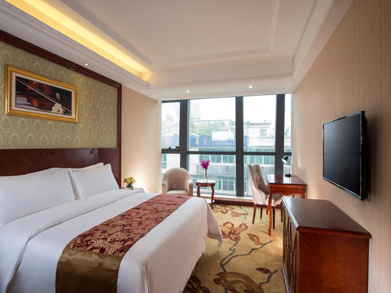 Vienna Hotel (Foshan Longjiang Convention and Exhibition Center) 16/36
