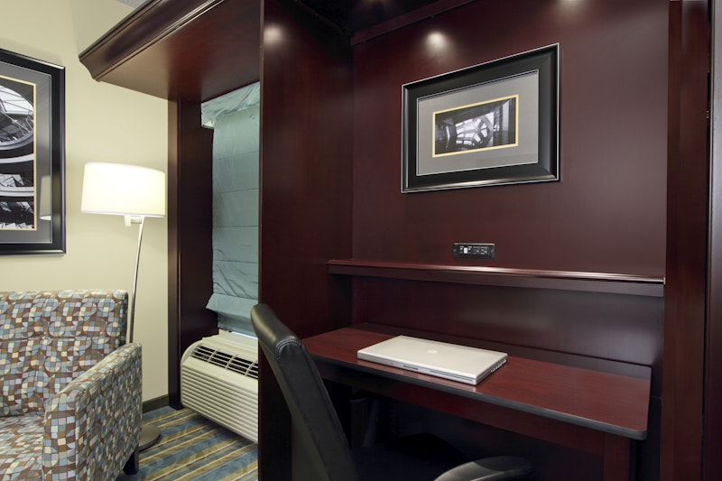 Hampton Inn Hagerstown 73/80