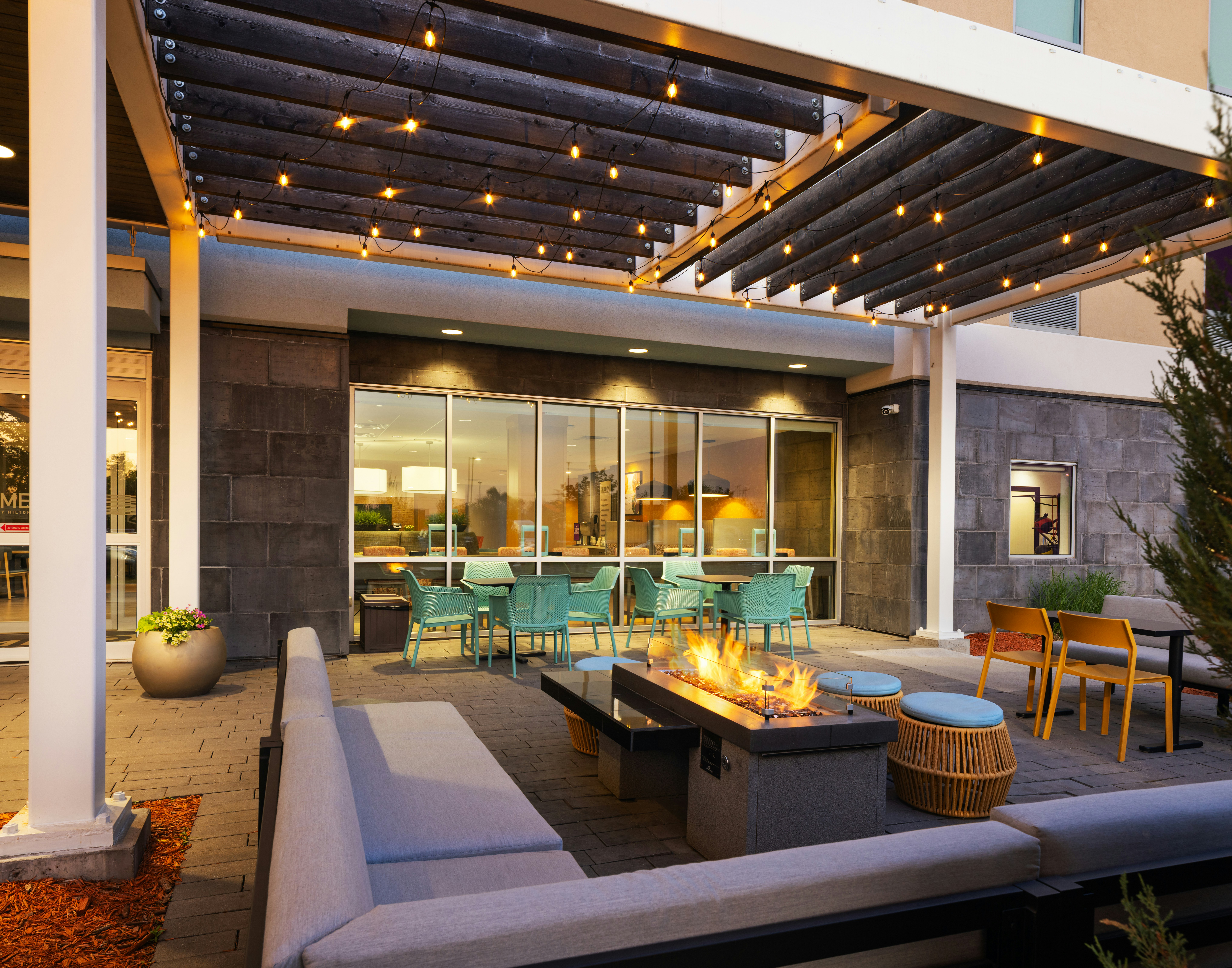 Home2 Suites by Hilton Roseville Minneapolis 13/25