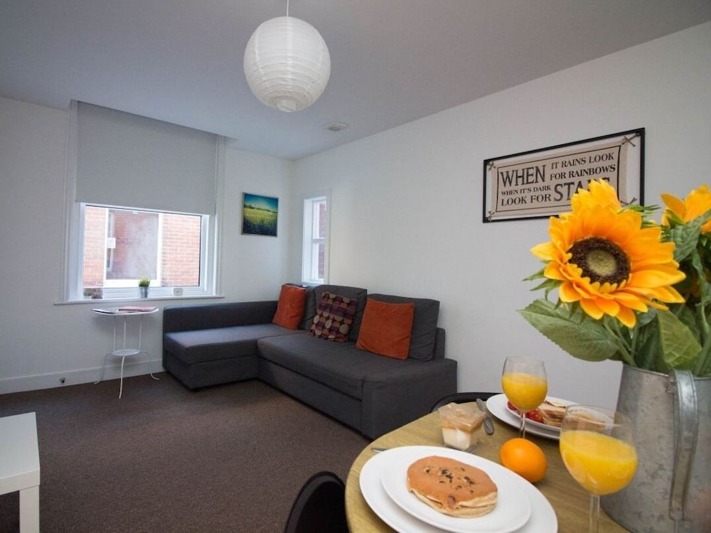 Beddoe Apartments 30/50