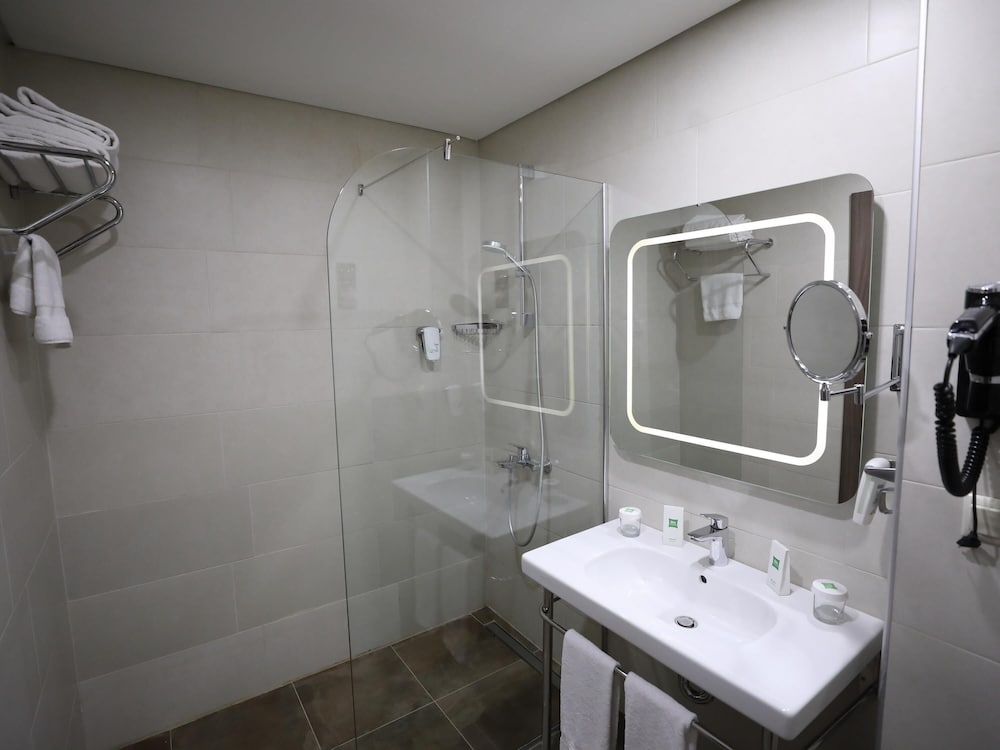 Ibis Styles Istanbul Bomonti 70/70