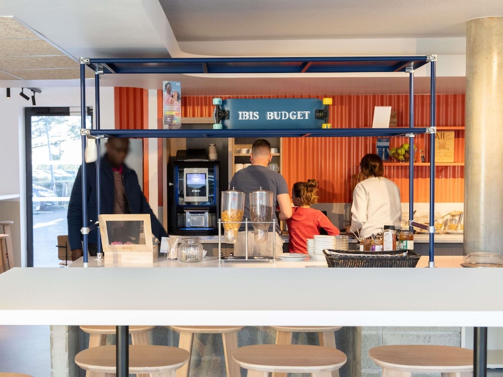 IBIS BUDGET TOULOUSE AEROPORT 58/67