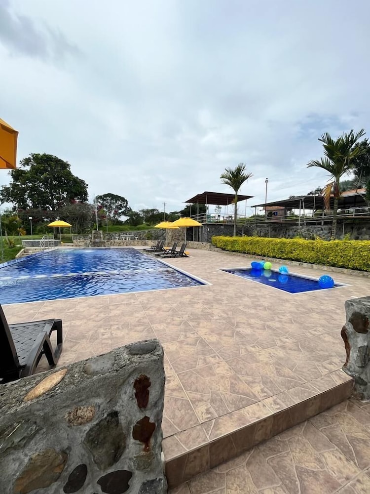 Hotel Bora Bora Campestre Los mangos 42/45