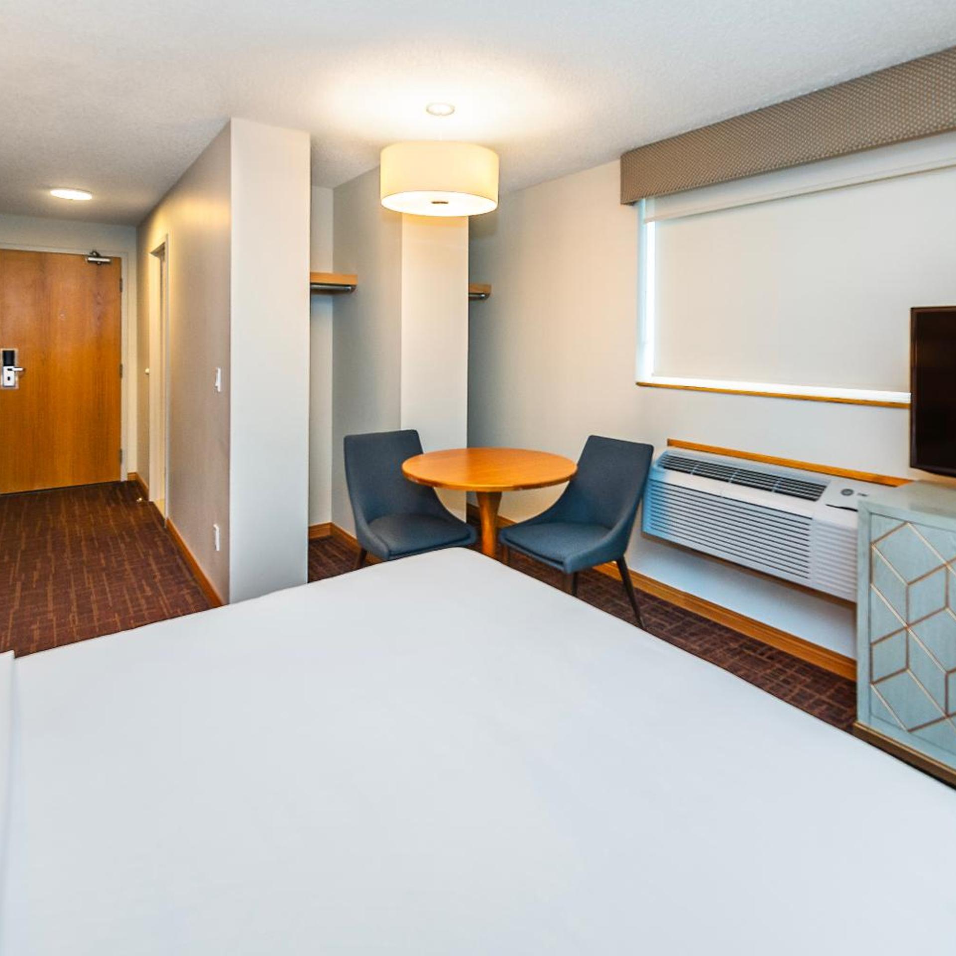 غرفة قياسية بسرير مزدوج، Banff Inn 2/6
