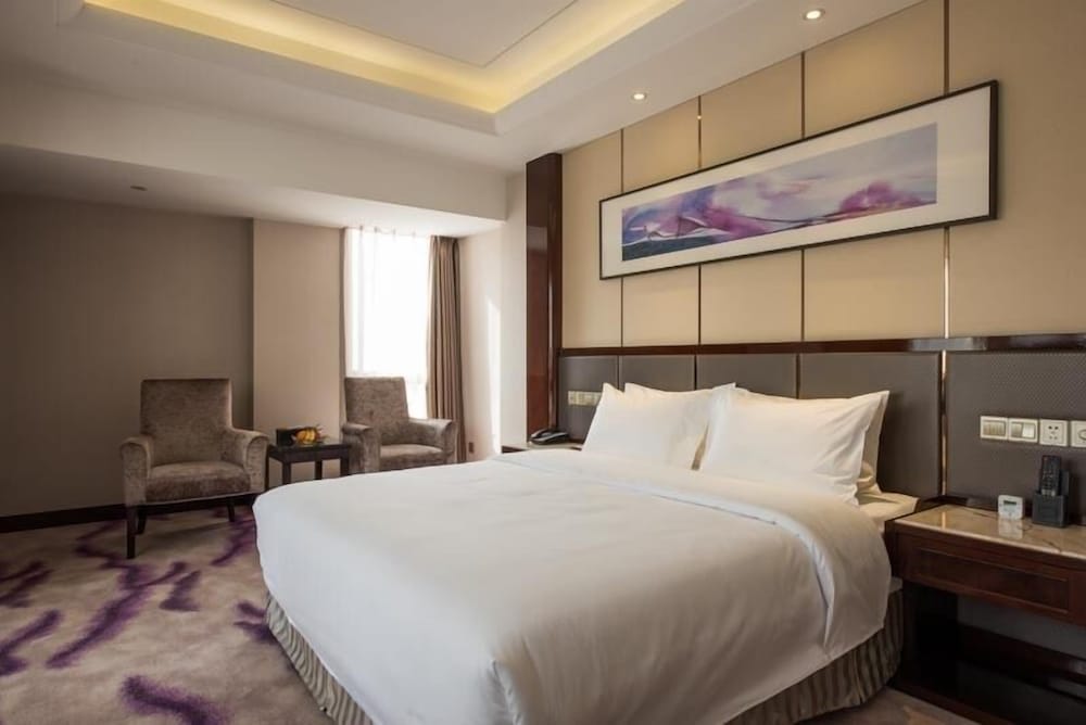 Grand Mercure Wuhan Qiaokou 12/50