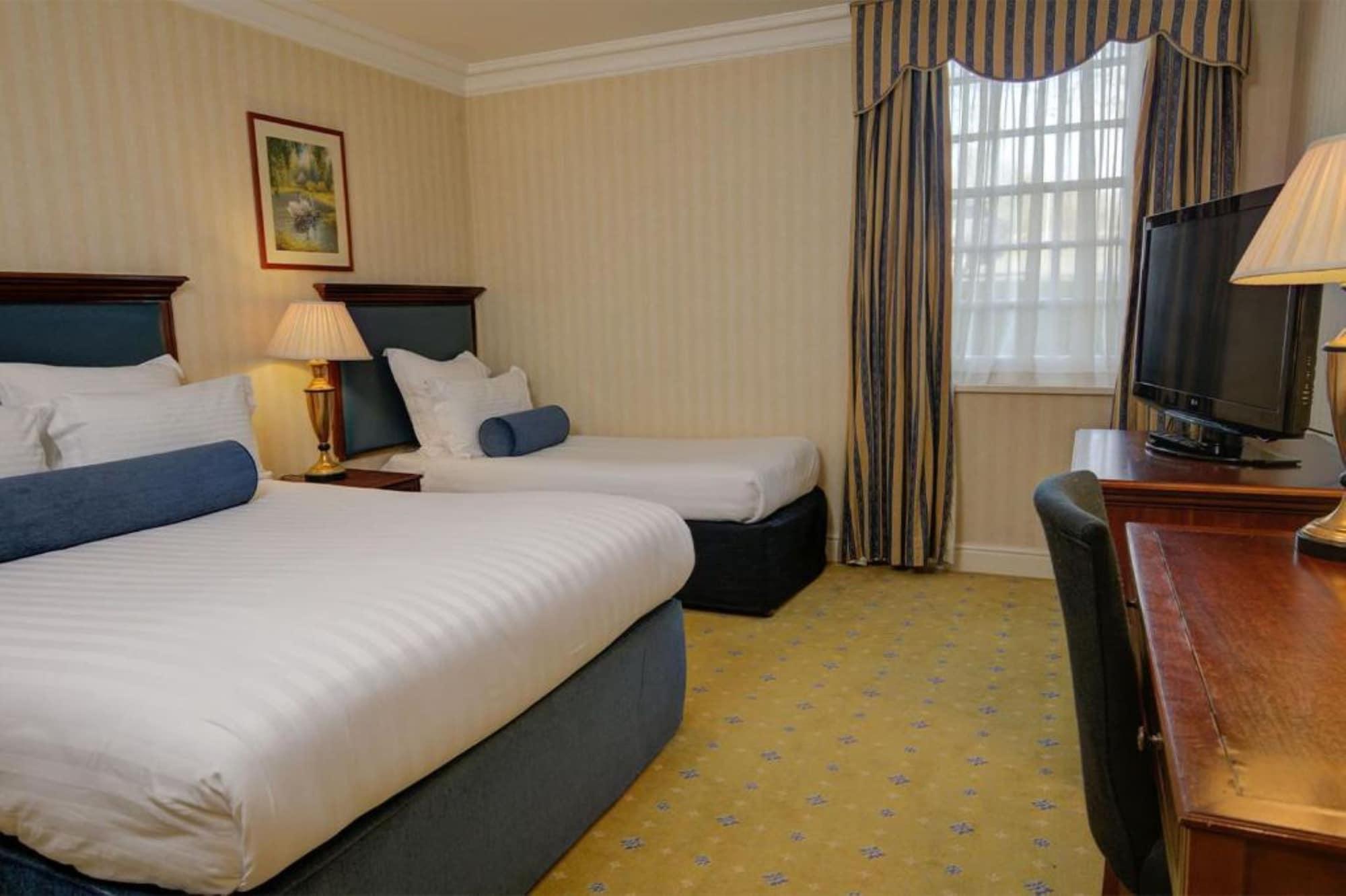 Family, Multiple Beds