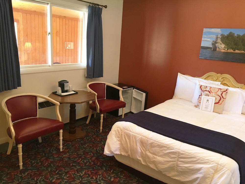 Cedar Motor Inn 14/56